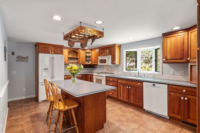 68 Chippingstone Road, Chatham, MA 02633