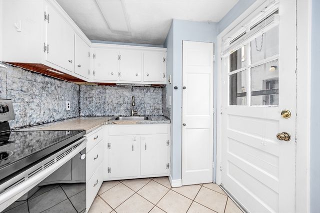 988 Washington Street 6, Weymouth, MA 02189