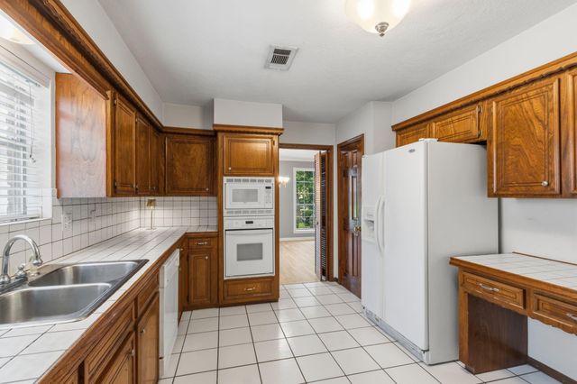 3422 Candlewisp Drive, Spring, TX 77388