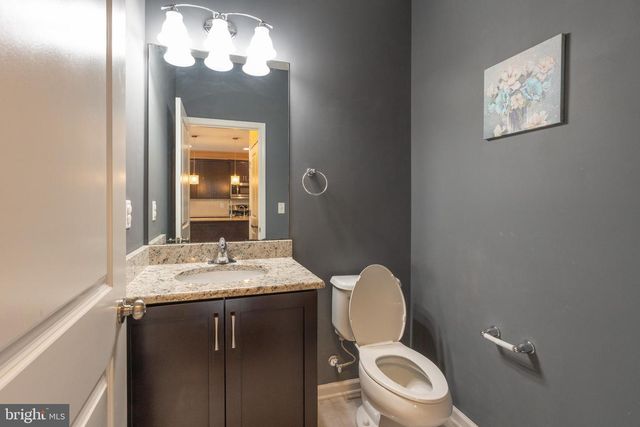 3 CANNON DR, Pennington, NJ 08534