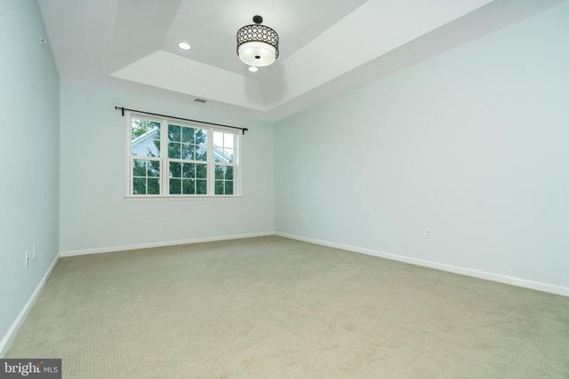 3 CANNON DR, Pennington, NJ 08534