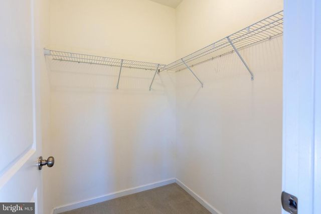 3 CANNON DR, Pennington, NJ 08534