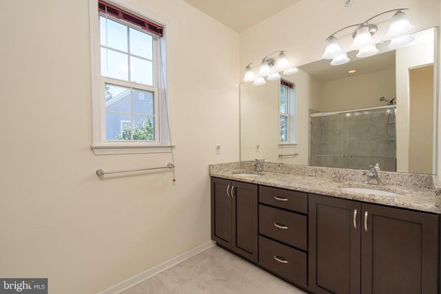 3 CANNON DR, Pennington, NJ 08534