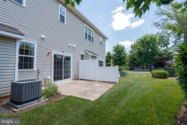 3 CANNON DR, Pennington, NJ 08534