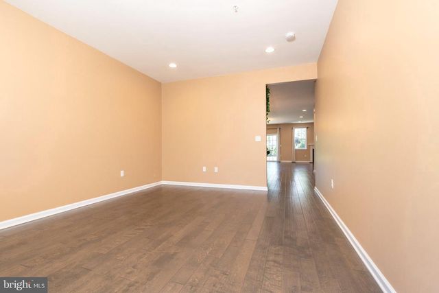 3 CANNON DR, Pennington, NJ 08534