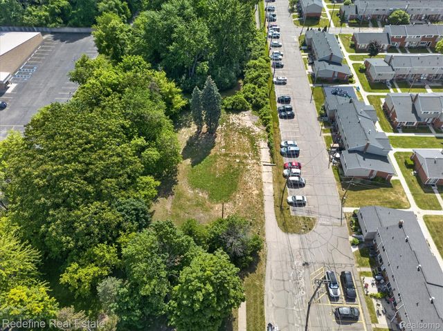 8304 Lanewood Street, Westland, MI 48185