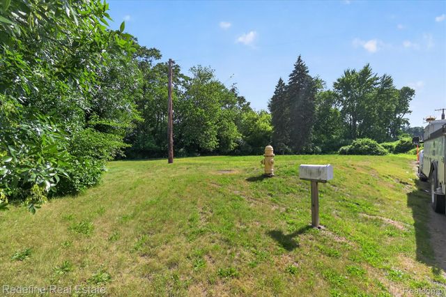 8304 Lanewood Street, Westland, MI 48185