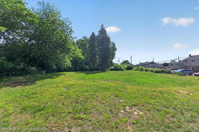 8304 Lanewood Street, Westland, MI 48185