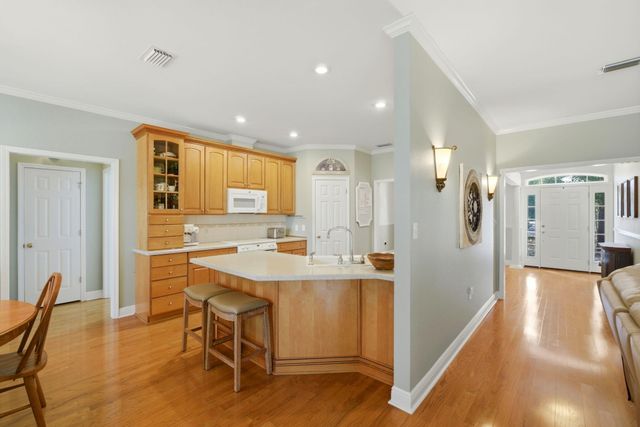 3166 Calle De Cortez, Navarre, FL 32566