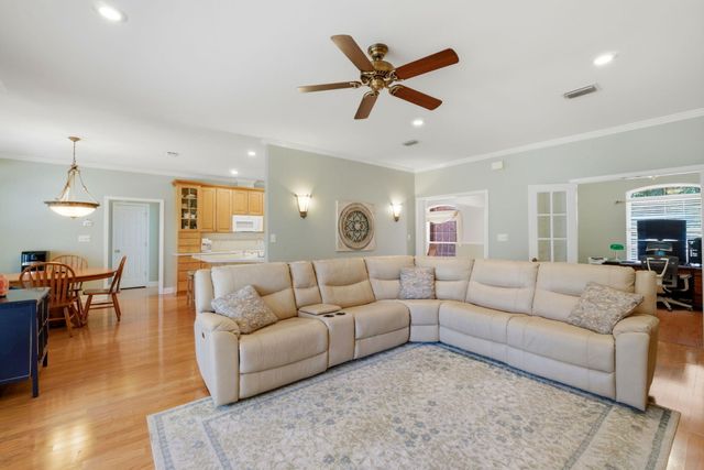 3166 Calle De Cortez, Navarre, FL 32566