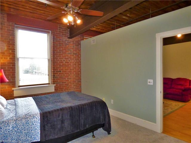 836 Oak Street 301, Winston-salem, NC 27101