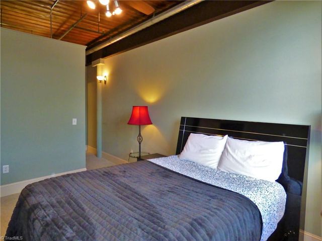 836 Oak Street 301, Winston-salem, NC 27101