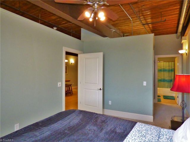 836 Oak Street 301, Winston-salem, NC 27101