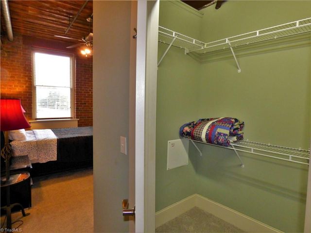836 Oak Street 301, Winston-salem, NC 27101