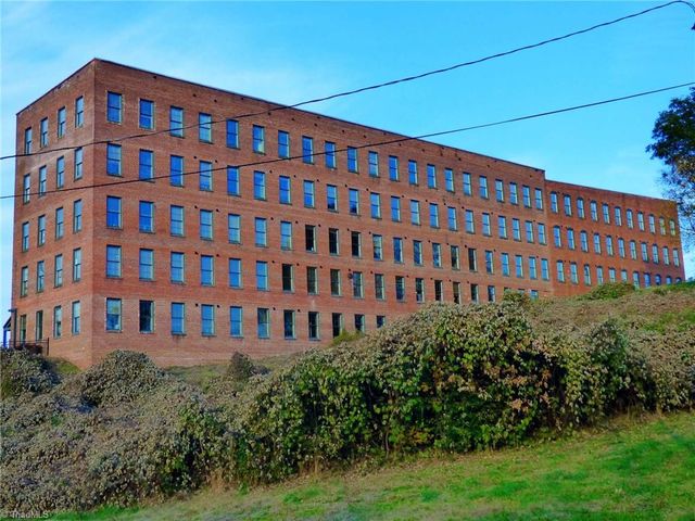 836 Oak Street 301, Winston-salem, NC 27101