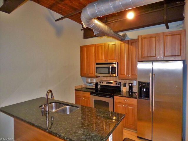 836 Oak Street 301, Winston-salem, NC 27101