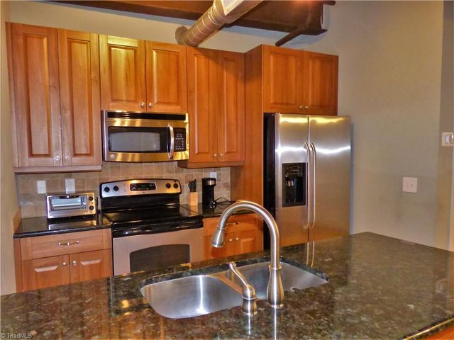 836 Oak Street 301, Winston-salem, NC 27101