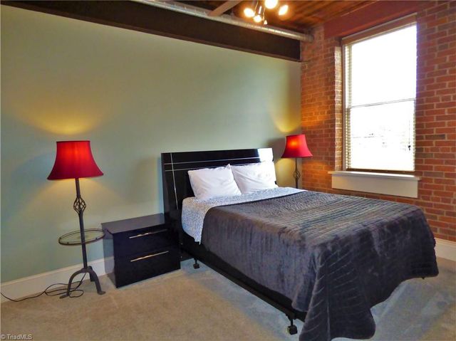 836 Oak Street 301, Winston-salem, NC 27101