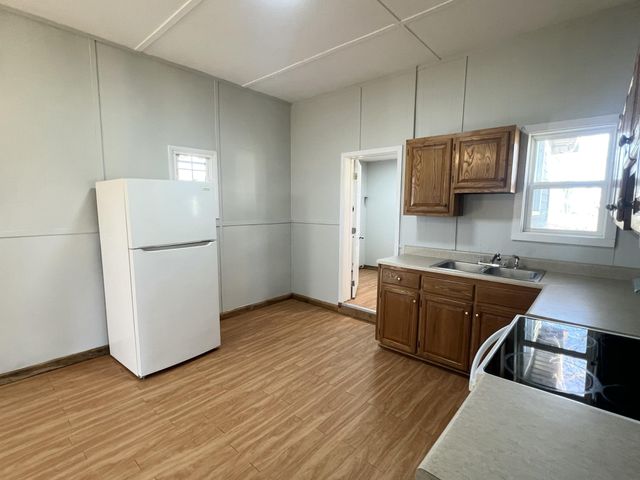 420 E Cumberland Avenue, Jamestown, KY 42629