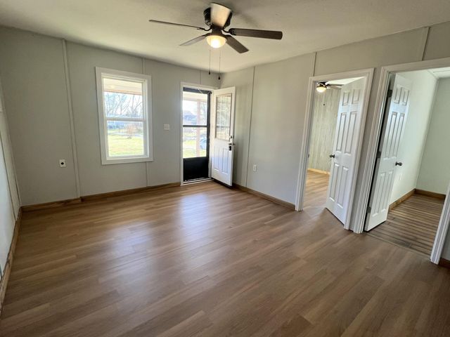 420 E Cumberland Avenue, Jamestown, KY 42629