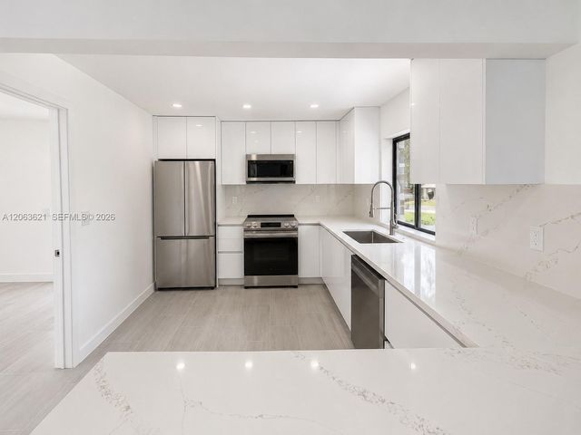 1141 NE 166th St, North Miami Beach, FL 33162