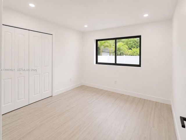 1141 NE 166th St, North Miami Beach, FL 33162