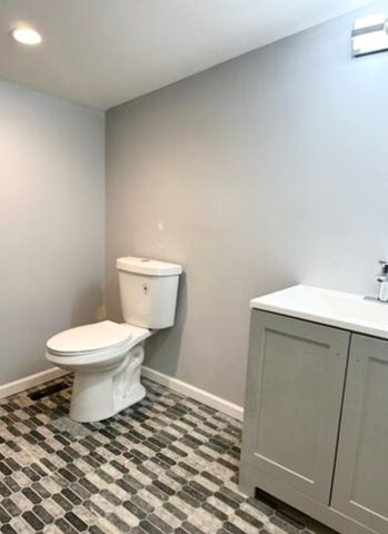 3404 N Lavergne Avenue 2F, Chicago, IL 60641