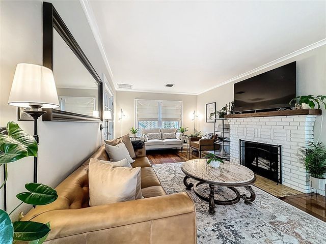 231 15TH AVENUE NE, St Petersburg, FL 33704