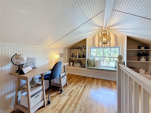 231 15TH AVENUE NE, St Petersburg, FL 33704