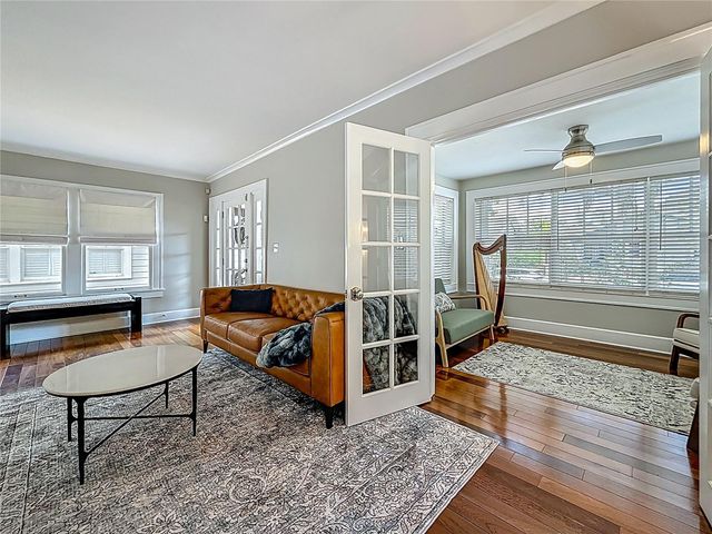 231 15TH AVENUE NE, St Petersburg, FL 33704