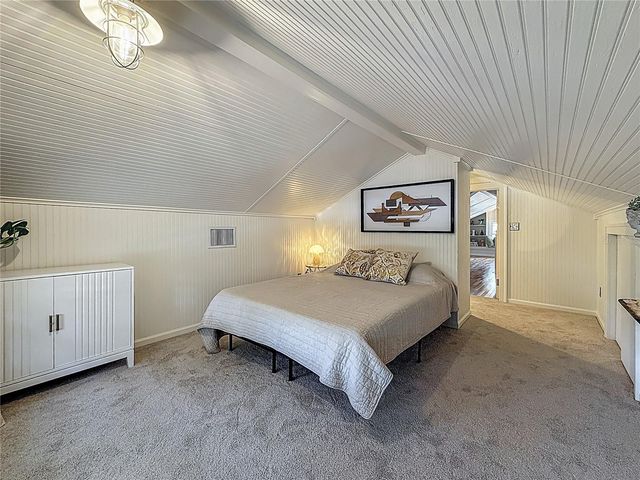 231 15TH AVENUE NE, St Petersburg, FL 33704