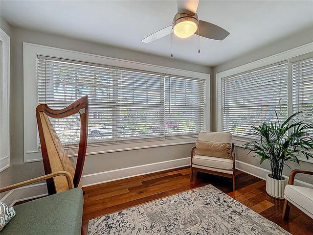 231 15TH AVENUE NE, St Petersburg, FL 33704