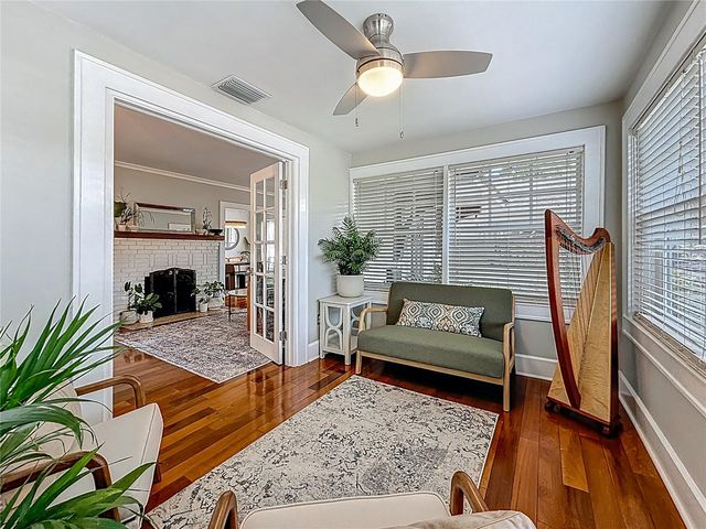 231 15TH AVENUE NE, St Petersburg, FL 33704