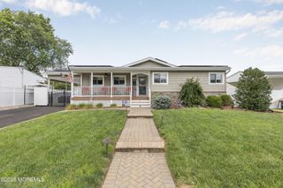 12 Lafayette Drive, Hazlet, NJ 07730
