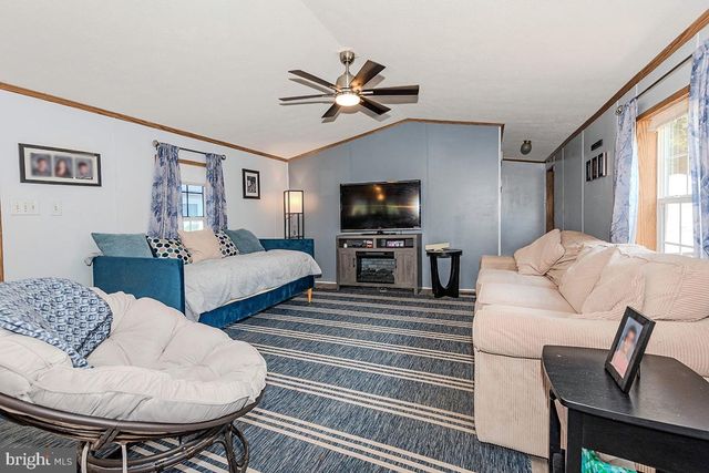 8021 FAIR BREEZE DR, Severn, MD 21144