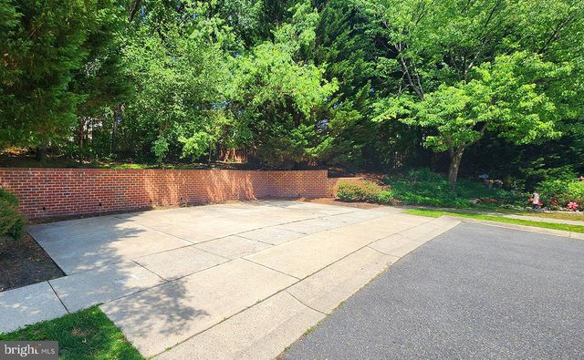8021 FAIR BREEZE DR, Severn, MD 21144