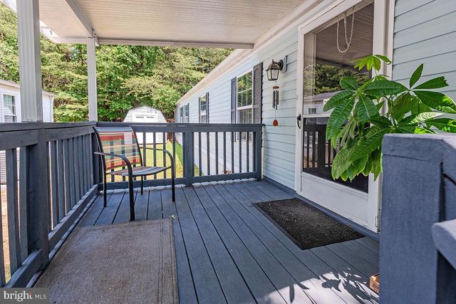 8021 FAIR BREEZE DR, Severn, MD 21144