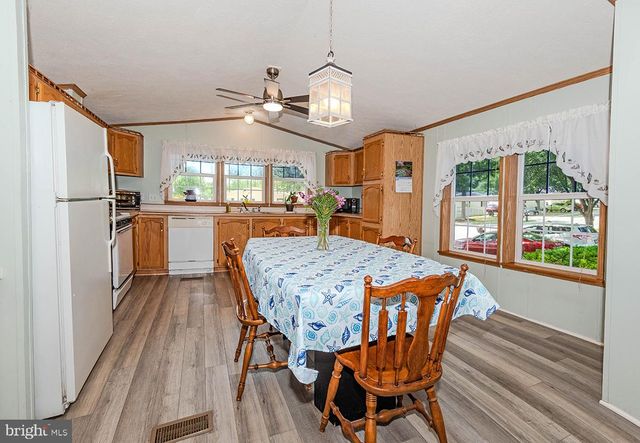 8021 FAIR BREEZE DR, Severn, MD 21144