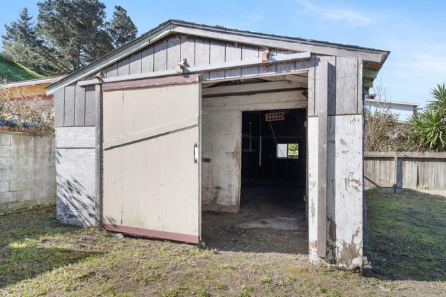 212 Winona Avenue, Pacifica, CA 94044