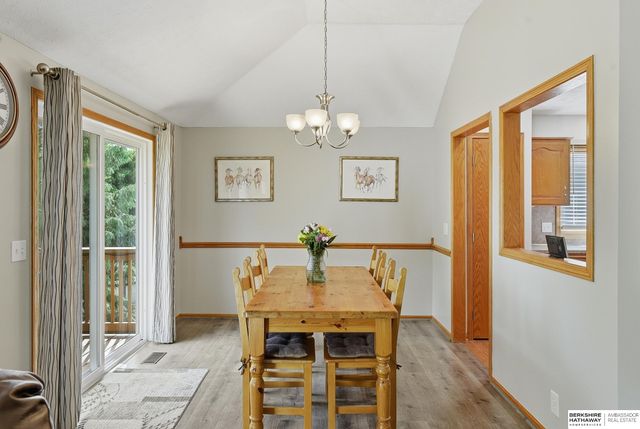 2137 Cobblestone Road, Papillion, NE 68133