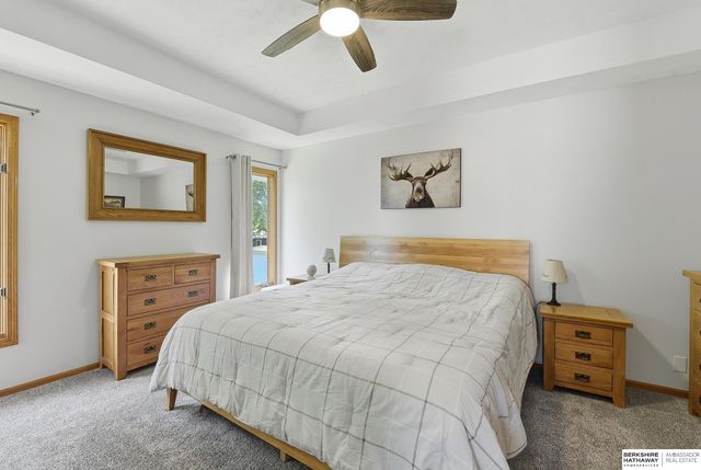 2137 Cobblestone Road, Papillion, NE 68133