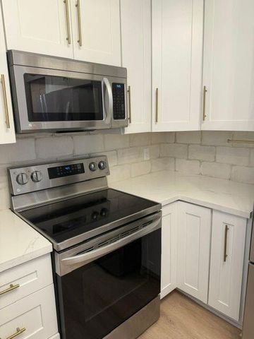 9127 SW 21st Street E, Boca Raton, FL 33428
