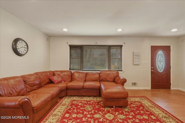 11 Neal Street, Jackson, NJ 08527