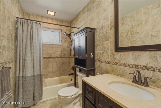 11 Neal Street, Jackson, NJ 08527