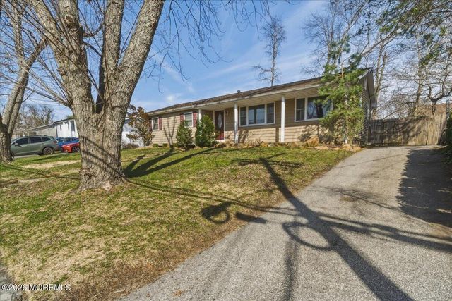 11 Neal Street, Jackson, NJ 08527