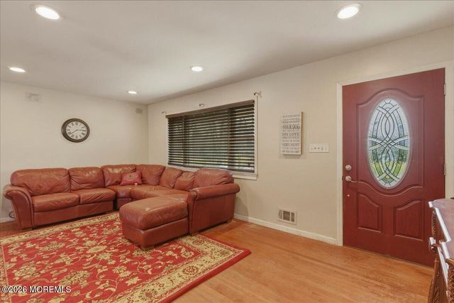 11 Neal Street, Jackson, NJ 08527