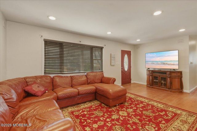 11 Neal Street, Jackson, NJ 08527