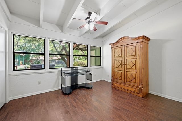513 W Easy Street, Sherman, TX 75092