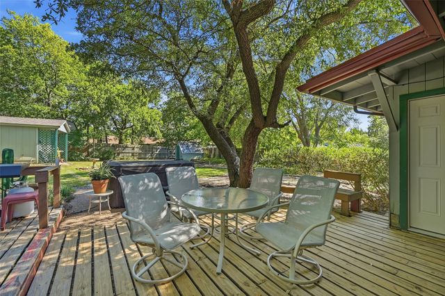 513 W Easy Street, Sherman, TX 75092