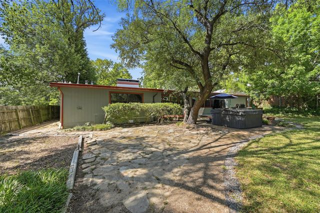 513 W Easy Street, Sherman, TX 75092